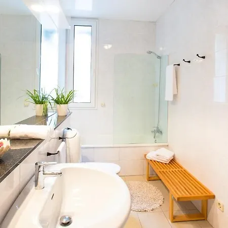 Apartament Athenou *