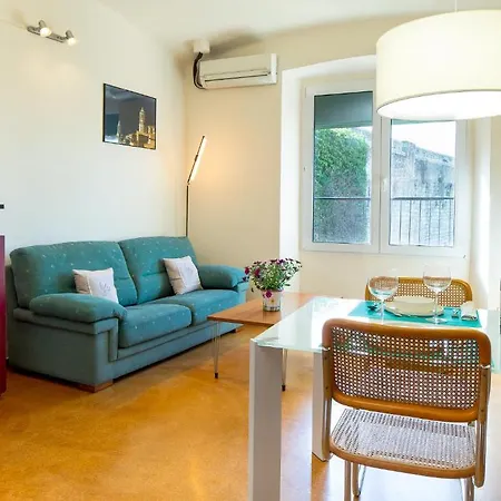 Athenou Apartament Girona